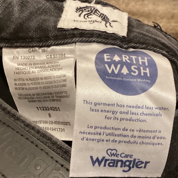 Wrangler High Rise True‎ Straight Crop Jeans in Black, Women's Size 8 - Picture 7 of 7